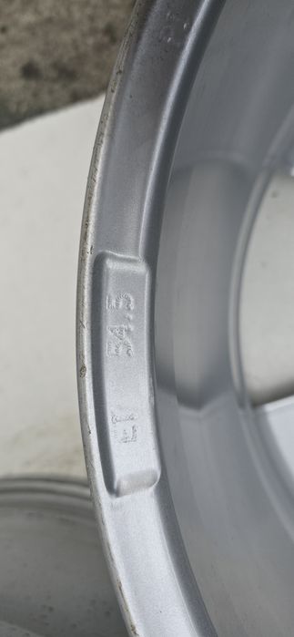 Alufelgi Dezent 7.5x19 5x114.3 ET54.5 67.1mm KBA 54564 KB silver felgi