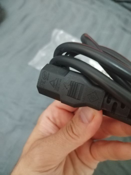 Шнур,кабель живлення