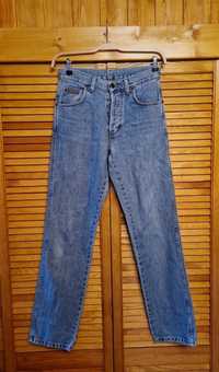 Jeansy Wrangler 29-32