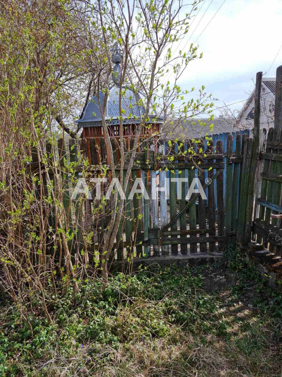 Будинок з ділянкою  50 сотих і новим фундаментом