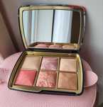 Палетка Hourglass Horse palette в наявності
