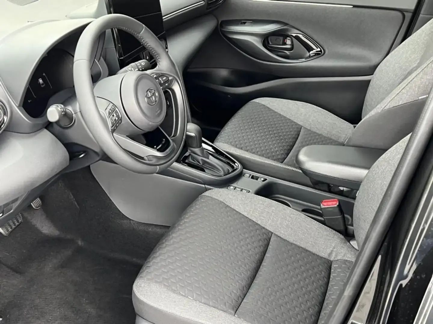 Toyota Yaris Cross 1.5 hybryda 130KM wersja Style Salon Polska !!!