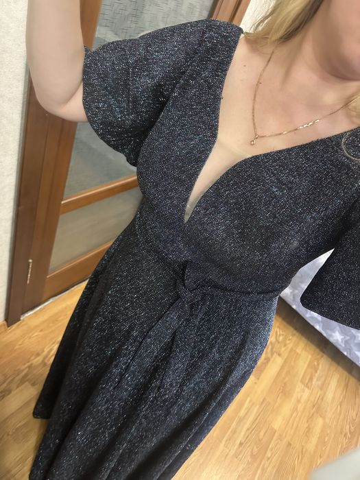 Вечірня сукня жіноча