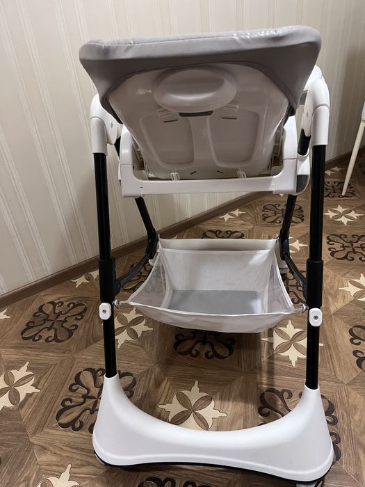 Стільчик крісло для годування Carrello + подарунок