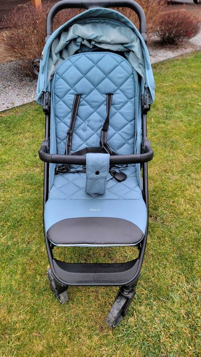 Продам прогулянкову коляску Carrello Bravo
