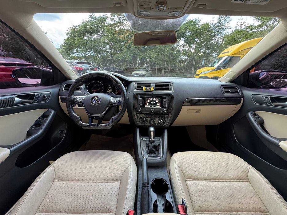 Продам Джетту 2015 год