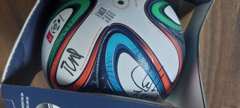 Nowa pilka adidas brazuca ekstraklasa z autografami legii