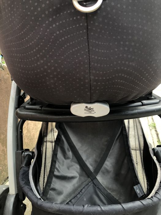 Коляска люлька в нормальному стані