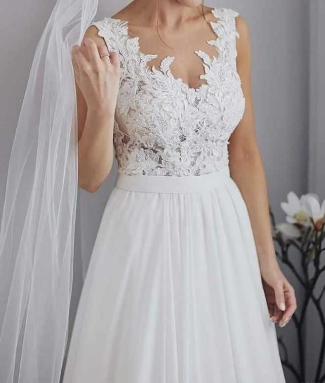 Piękna suknia ślubna z koronkową górą xs 34