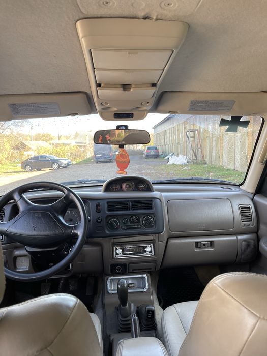 Нерозмитнена Мітсубіші Паджеро Спорт 4х4