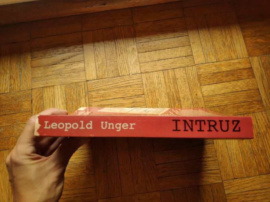 Intruz, Leopold Unger