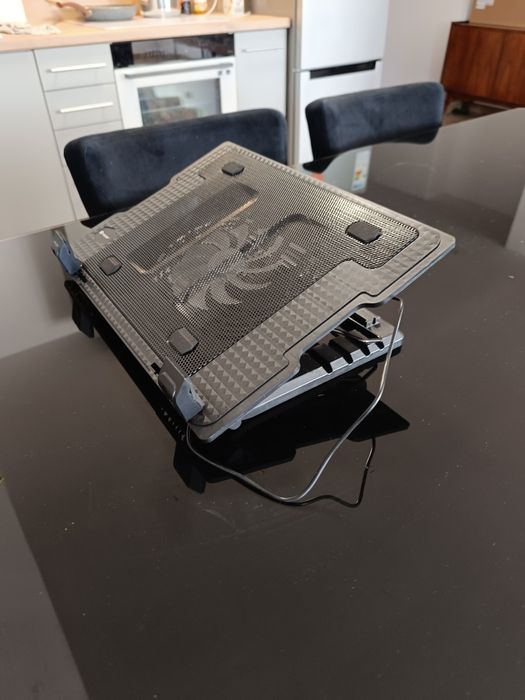 Podkładka chłodząca do pod laptopa Tracker Icestorm 17 . Ideal