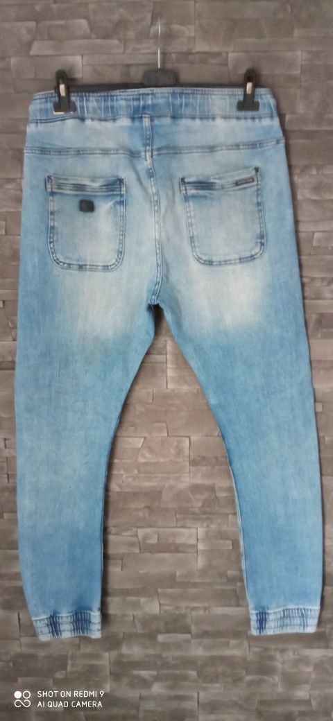 Spodnie męskie jogger Slim Cropp r. L