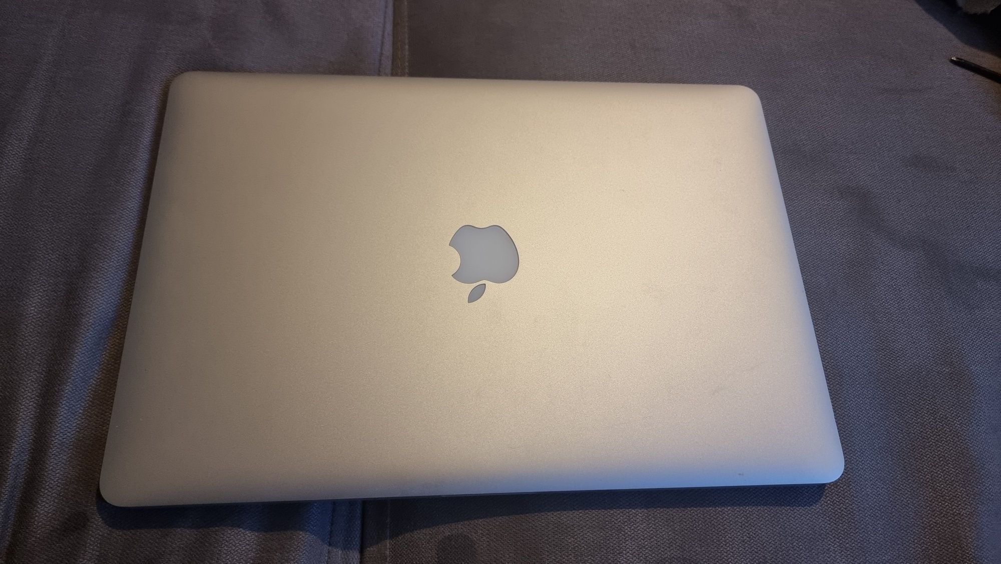 Macbook Pro a1398 stan idealny