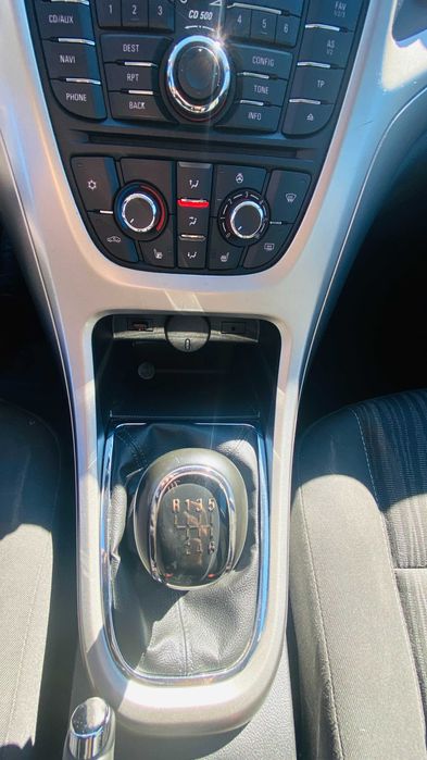 Opel Astra Sports Tourer J, 1.7 CDTI, 2011 -  em perfeito estado