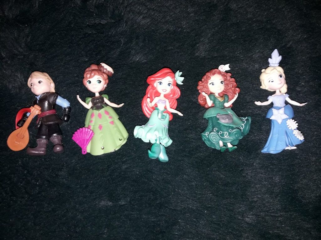 Zamek ze zjeżdżalnią, lalki Disney Ariel, kristoff,anna,elsa,merida