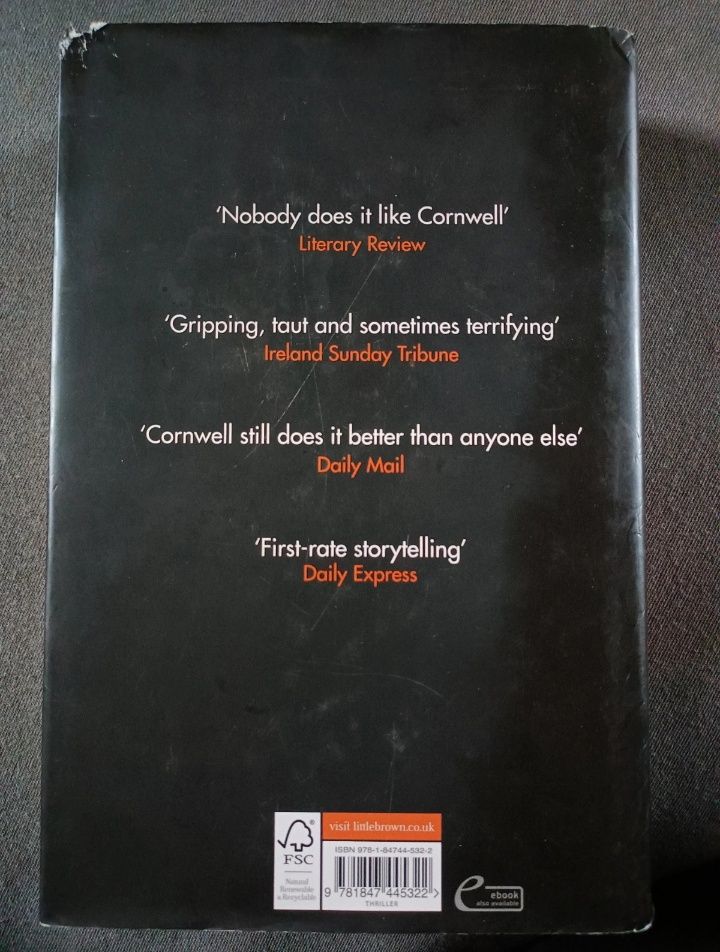 Patricia Cornwell - ,,Dust", książka, kryminał, thriller po angielsku