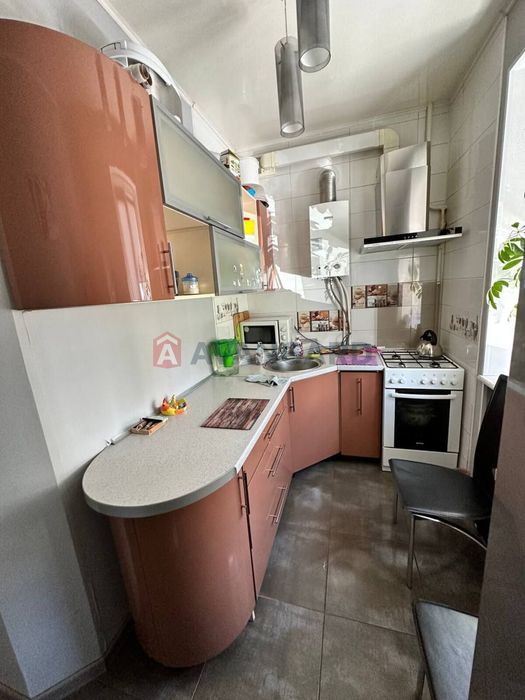 Продам 2-кімнатну квартиру район парку ЗТЗ