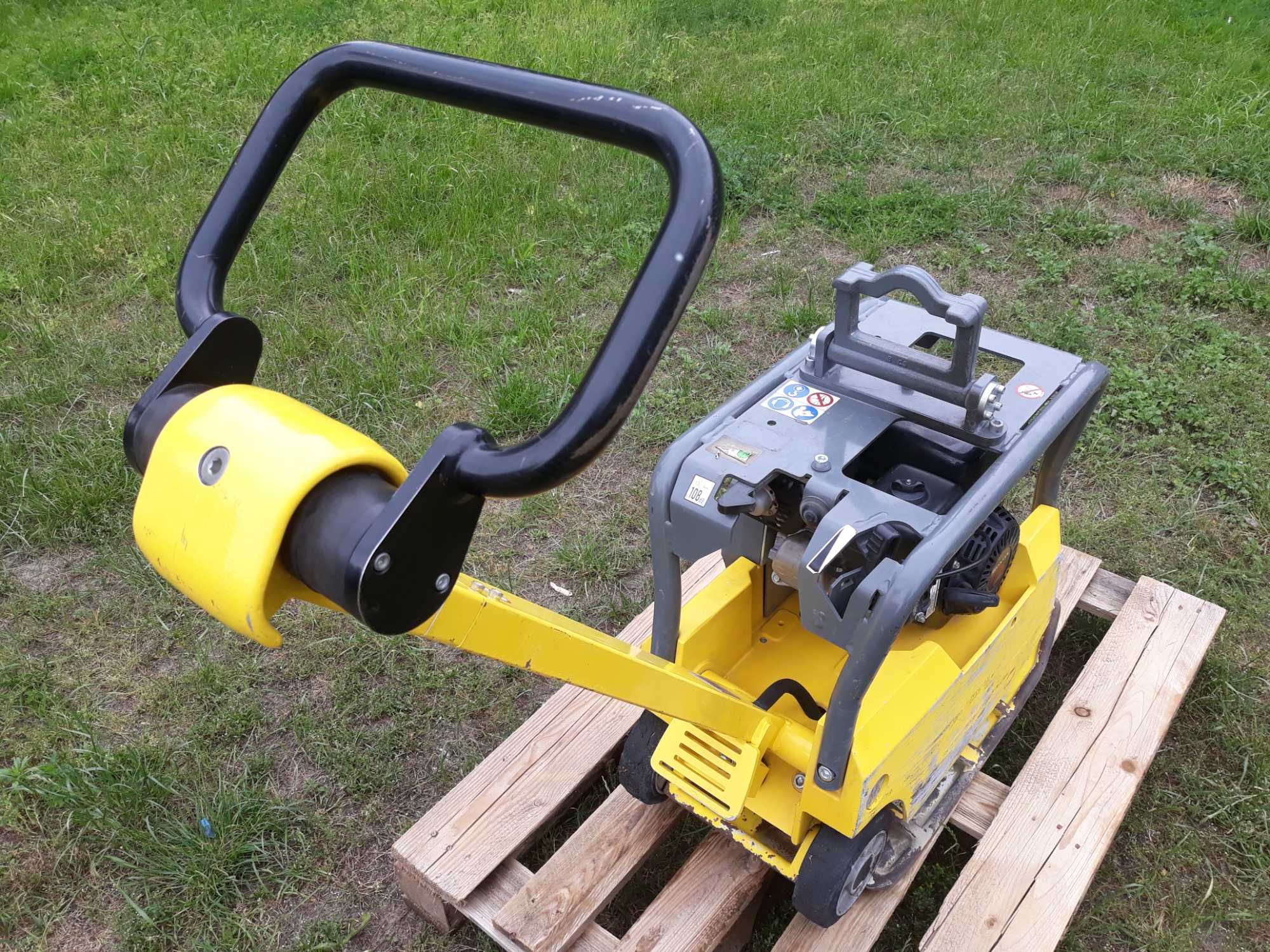 Zagęszczarka Wacker BPU2540A oryginał dwukierunkowa kółka 145kg 2020r