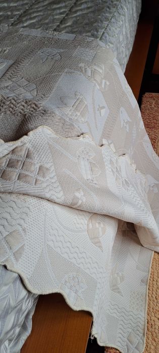 Colchas antigas (2) para cama de solteiro