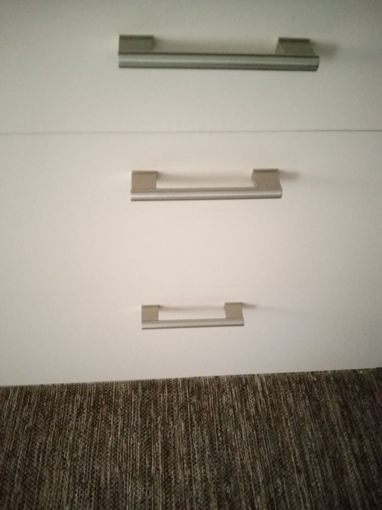 10 Puxadores em inox em ótimo estado
