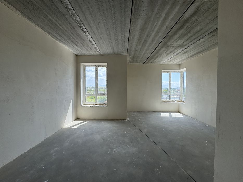 Однокімнатна квартира-студія ЖК Молодість