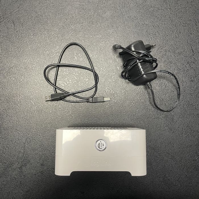 LogiLink USB 2.0 SATA HDD Docking Station (for 2.5”/3.5” SATA HDDs)