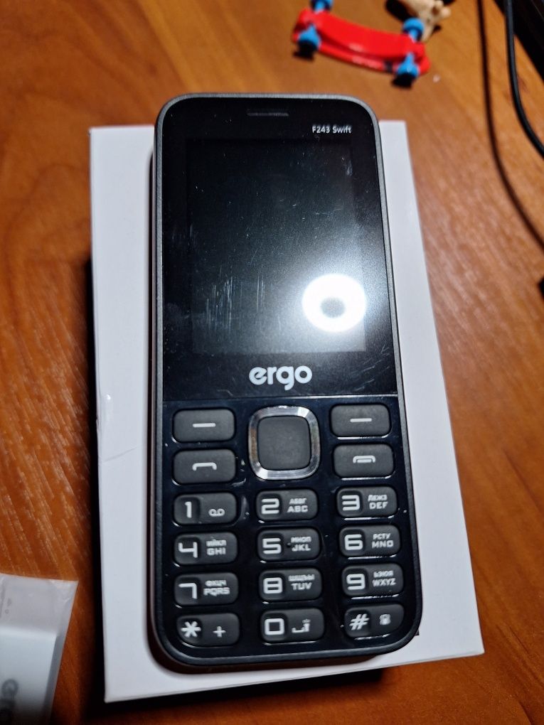 Ergo F243 dual sim Black