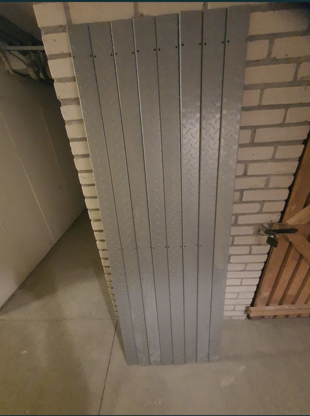 Blacha stalowa ryflowana 2000×85×2
