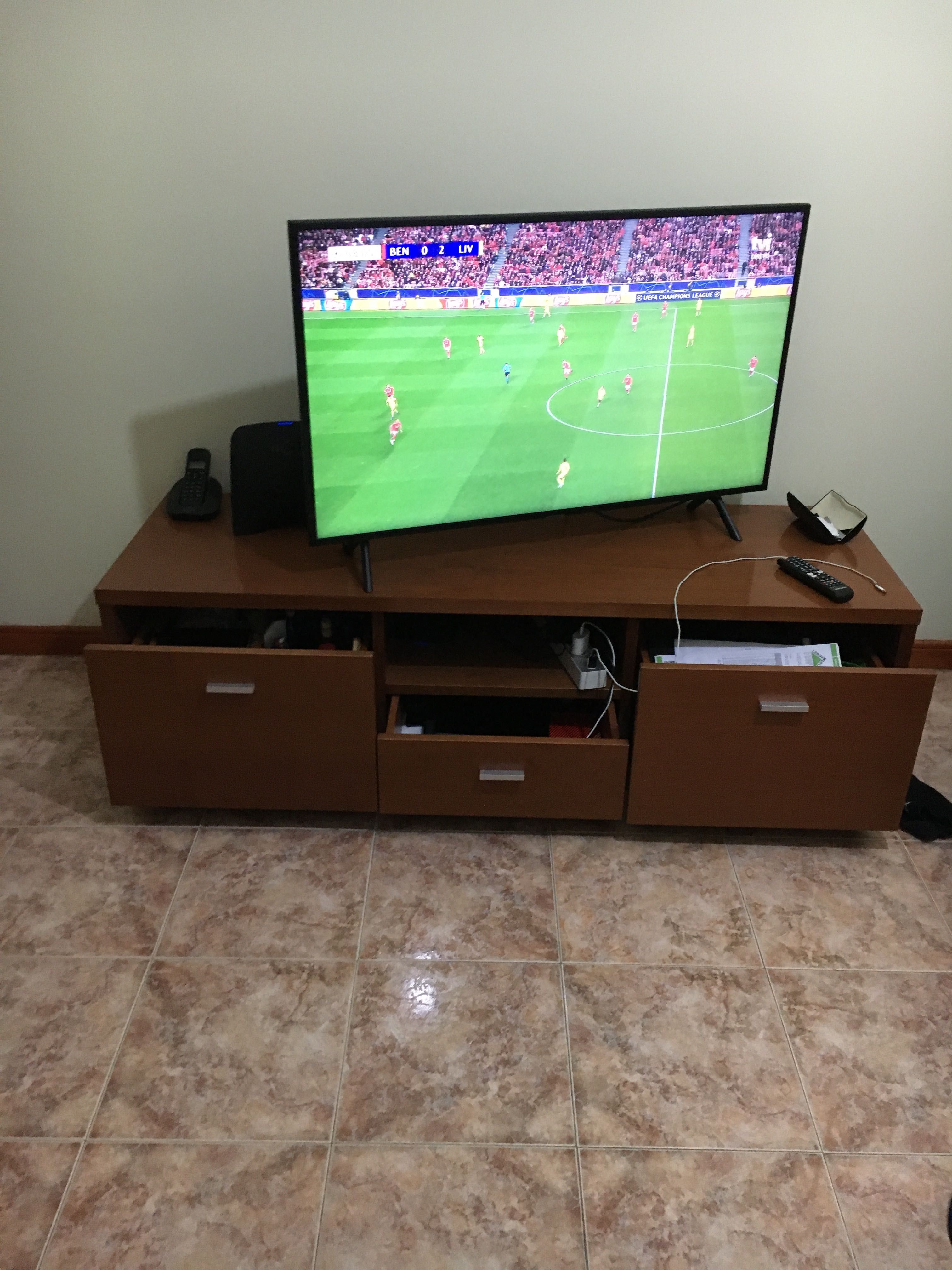 Movel Tv com 150x50x40