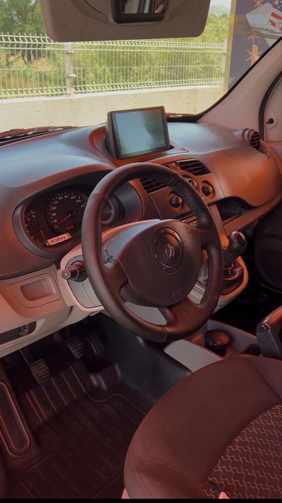 Renault kangoo 1.5 dci (poucos Km)