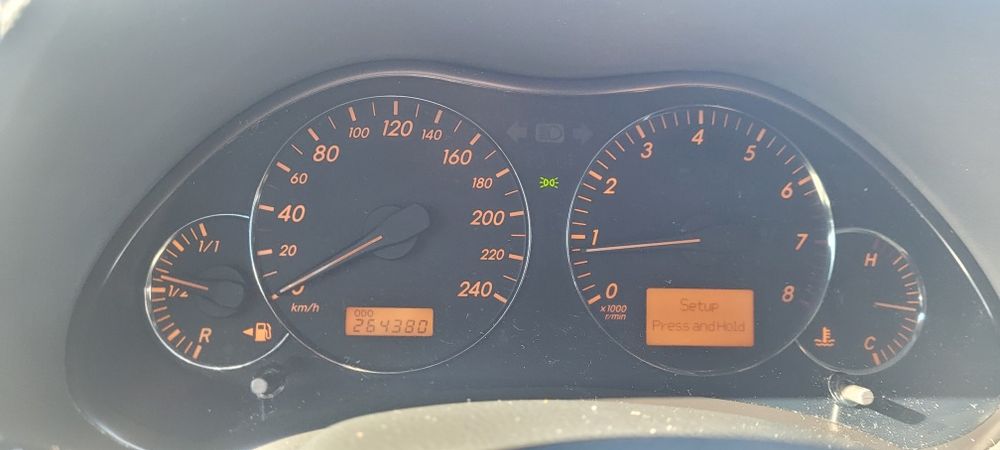Toyota Avensis T25 nowe opony