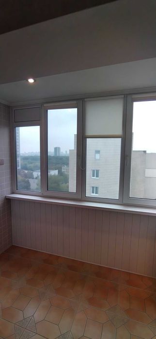 Довженка 16-Б - простора квартира біля парку — для комфортного життя!