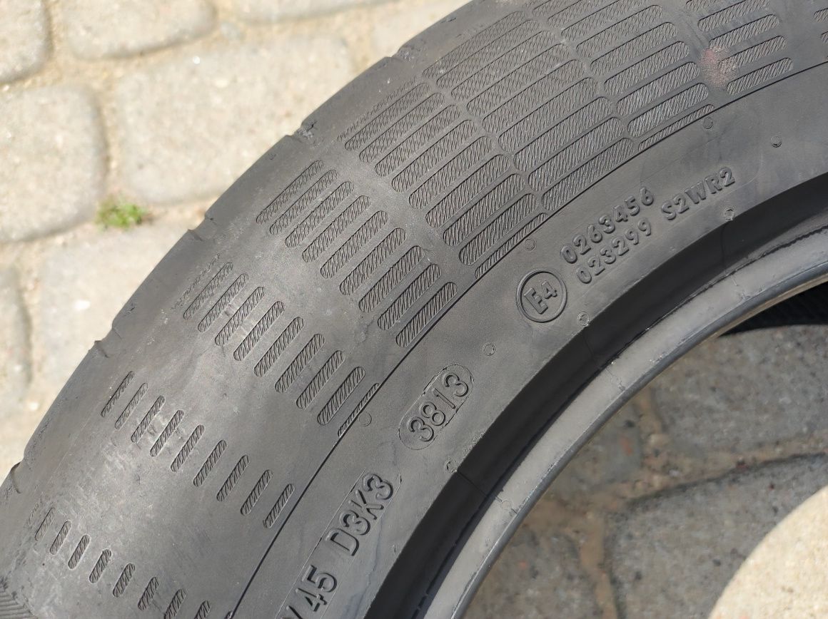235.60.18 jedna opona Continental EcoContact 5