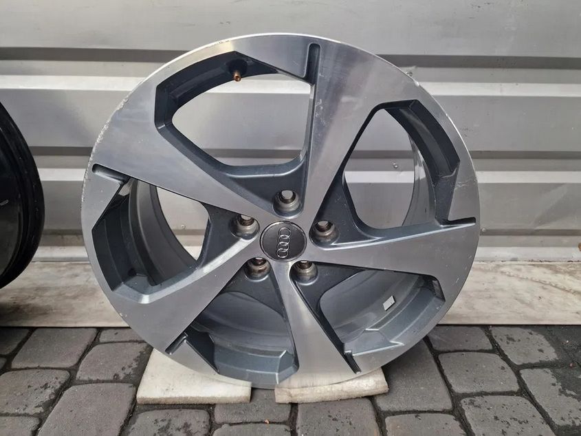 ORYGINALNA Felga Audi 18" 7.5" ET 51 5x112 8V0.601.025.DB A3 8V
