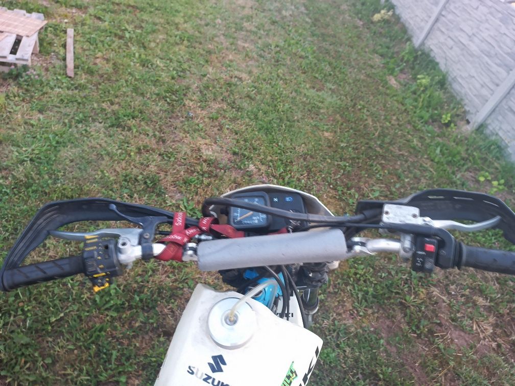 Suzuki dr350 cross