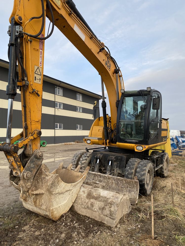 Екскаватор JCB JS 130 2009 рік.
