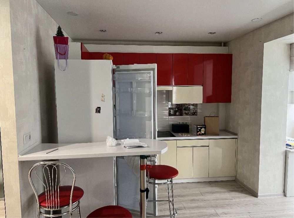 Продам 1к.кв. 6/9 кирпич на Алексеевке ЖК Подеды
