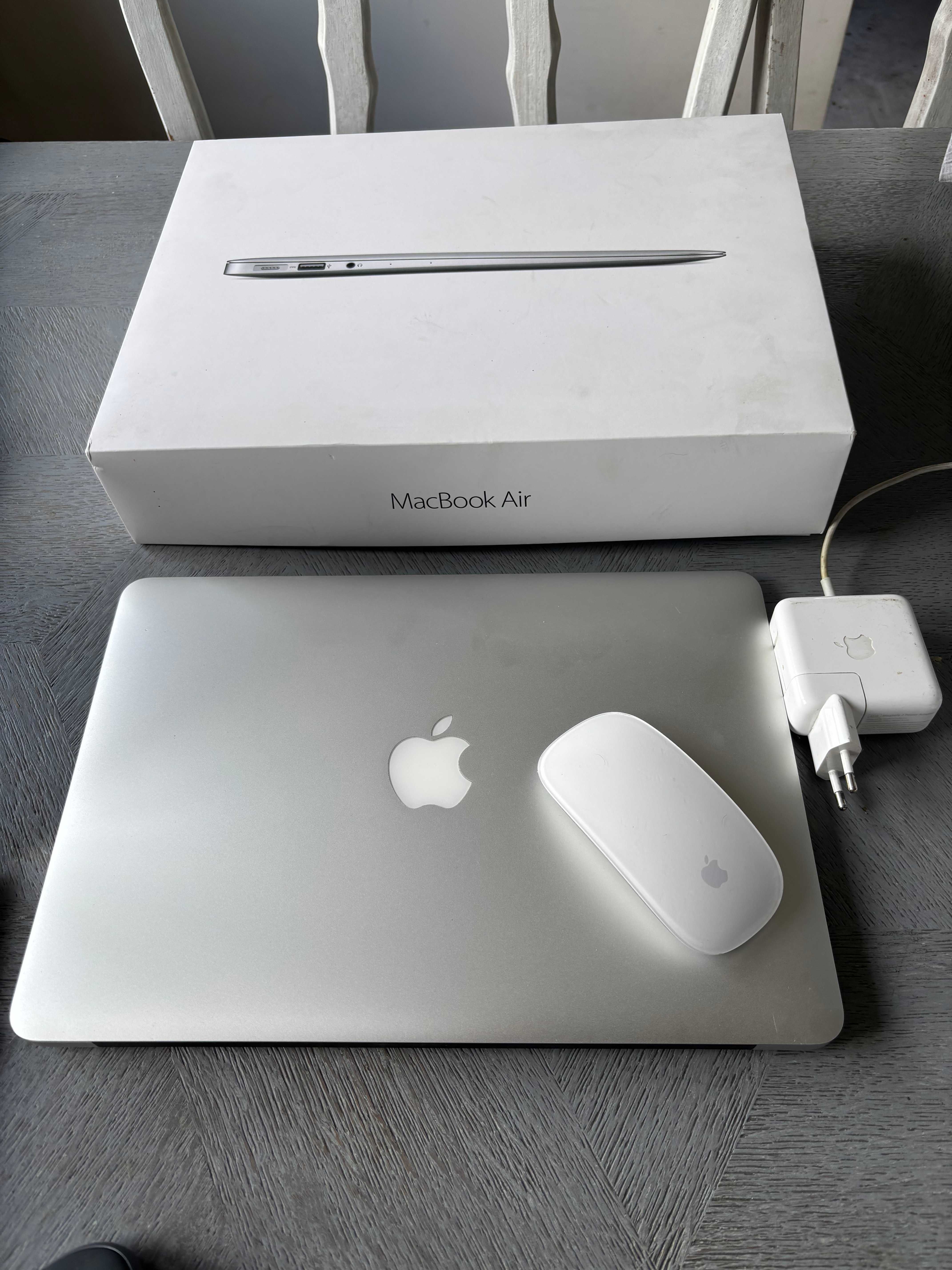 MacBook Air 13 inch 2020 rok 8GB/128GB + Myszka Apple