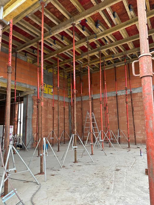 Szalunek stropowy 100m2 stemple podpory dźwigary korony sklejka