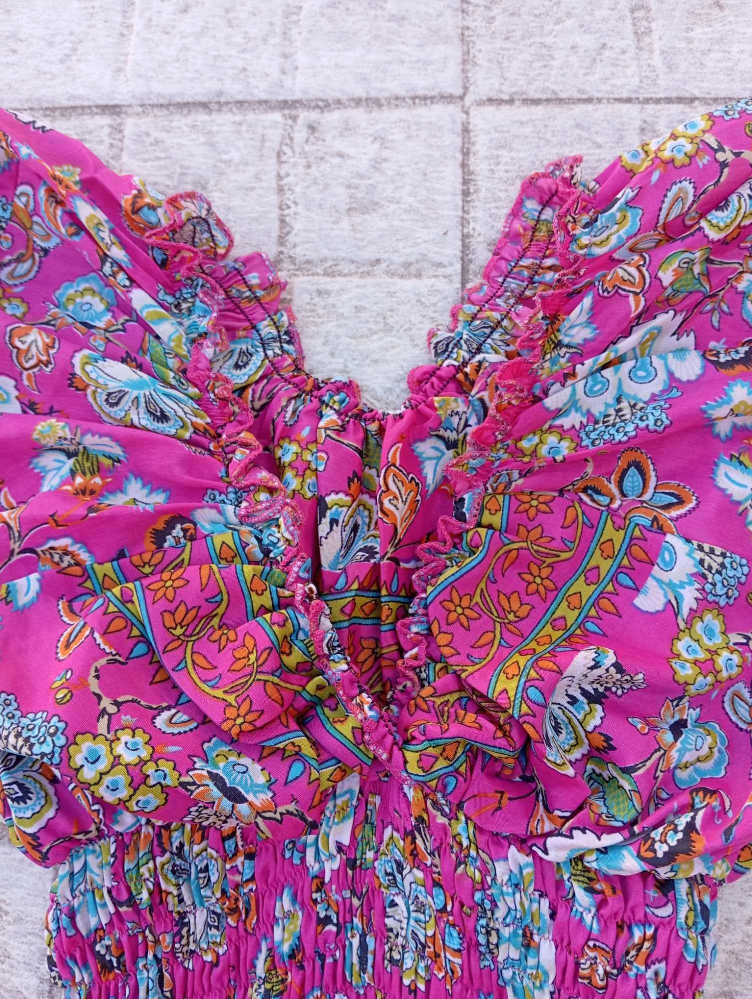 Vestido comprido rosa com flores