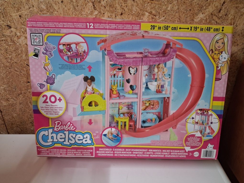 Casa Barbie -  Casa Da Chelsea com piscina
Em bom estado 
Com caixa or