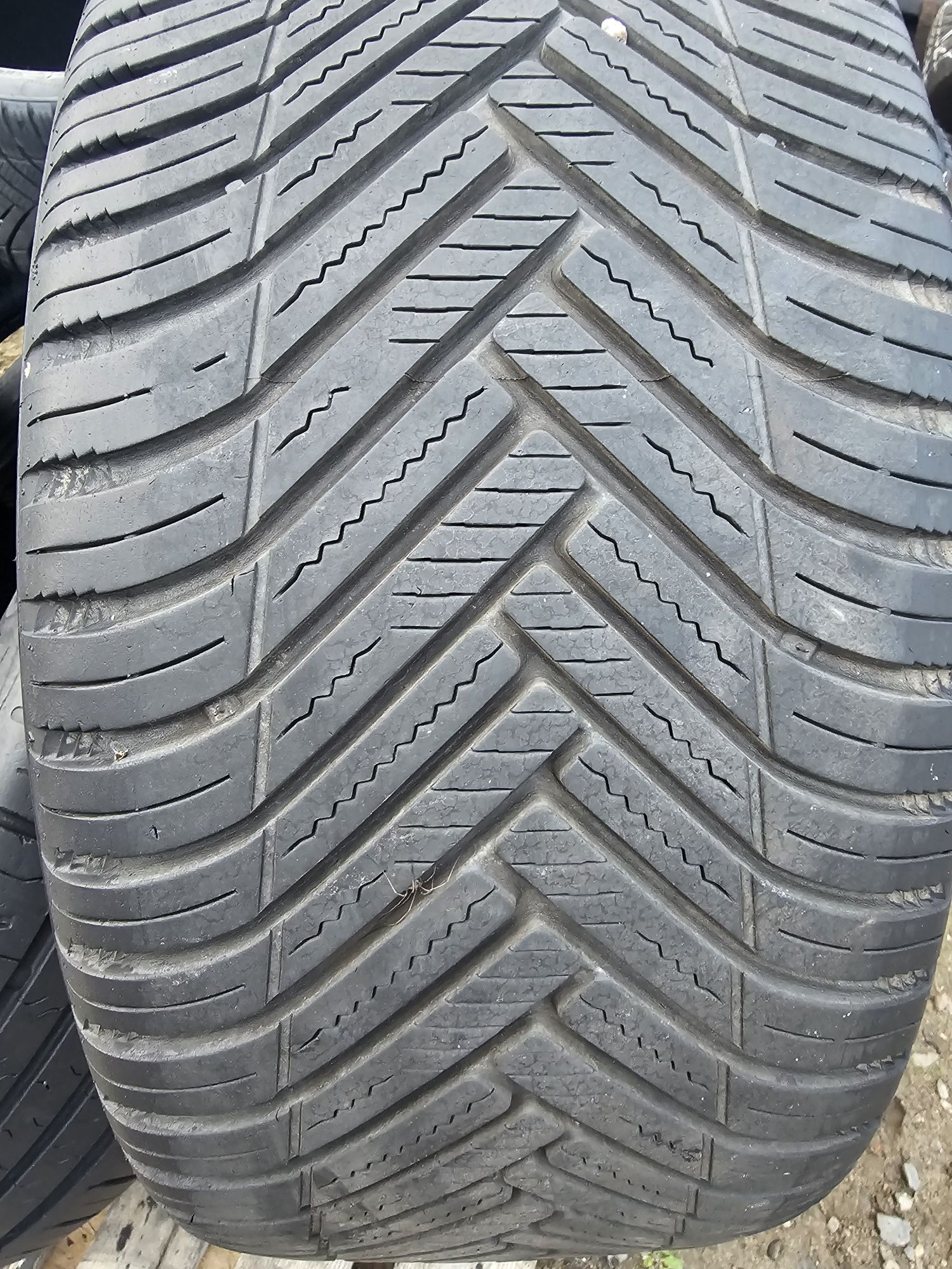 235/45R17 97Y Hankook Kinergy4S2, 4Season