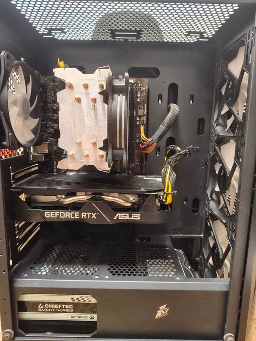 Ігровий комп'ютер rtx 2060, монітор , навушники та клавіатура