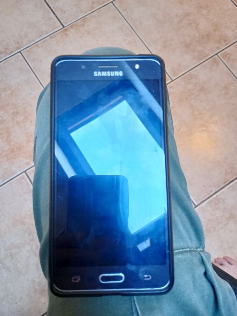 Samsung Galaxy j5