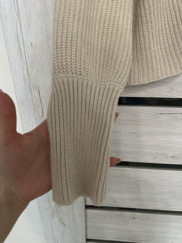Luźny sweterek kardigan zapinany only beżowy