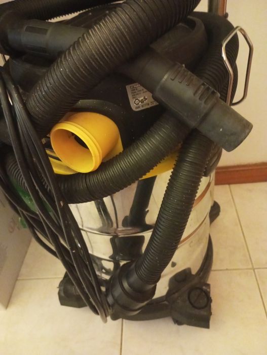 Aspirador líquidos secos