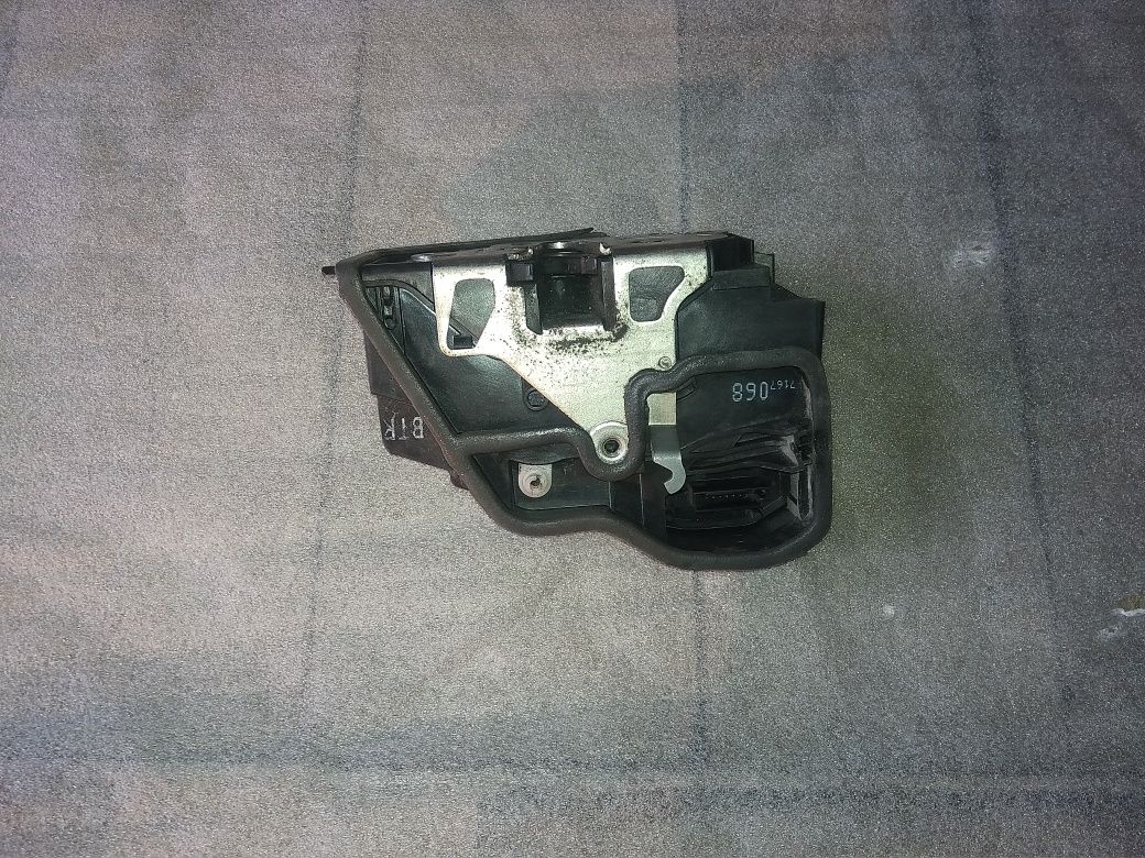 Замок правої двері BMW E63, E64.