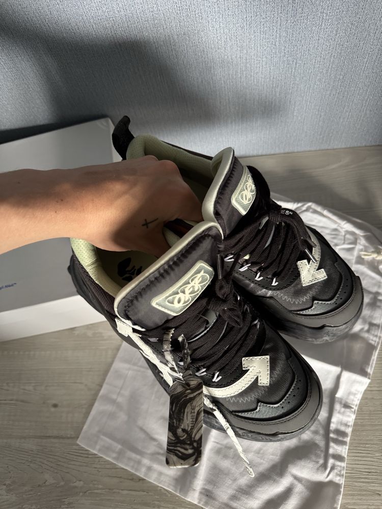 Кроссівки Off-White odsy 1000