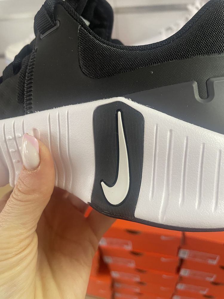 Кросівки Nike Free Metcon 5 DV3949-001 кроссовки